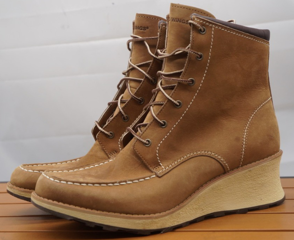 Red Wing 6 Inch Classic Moc Women's Short Boot Nubuck. Size 9B